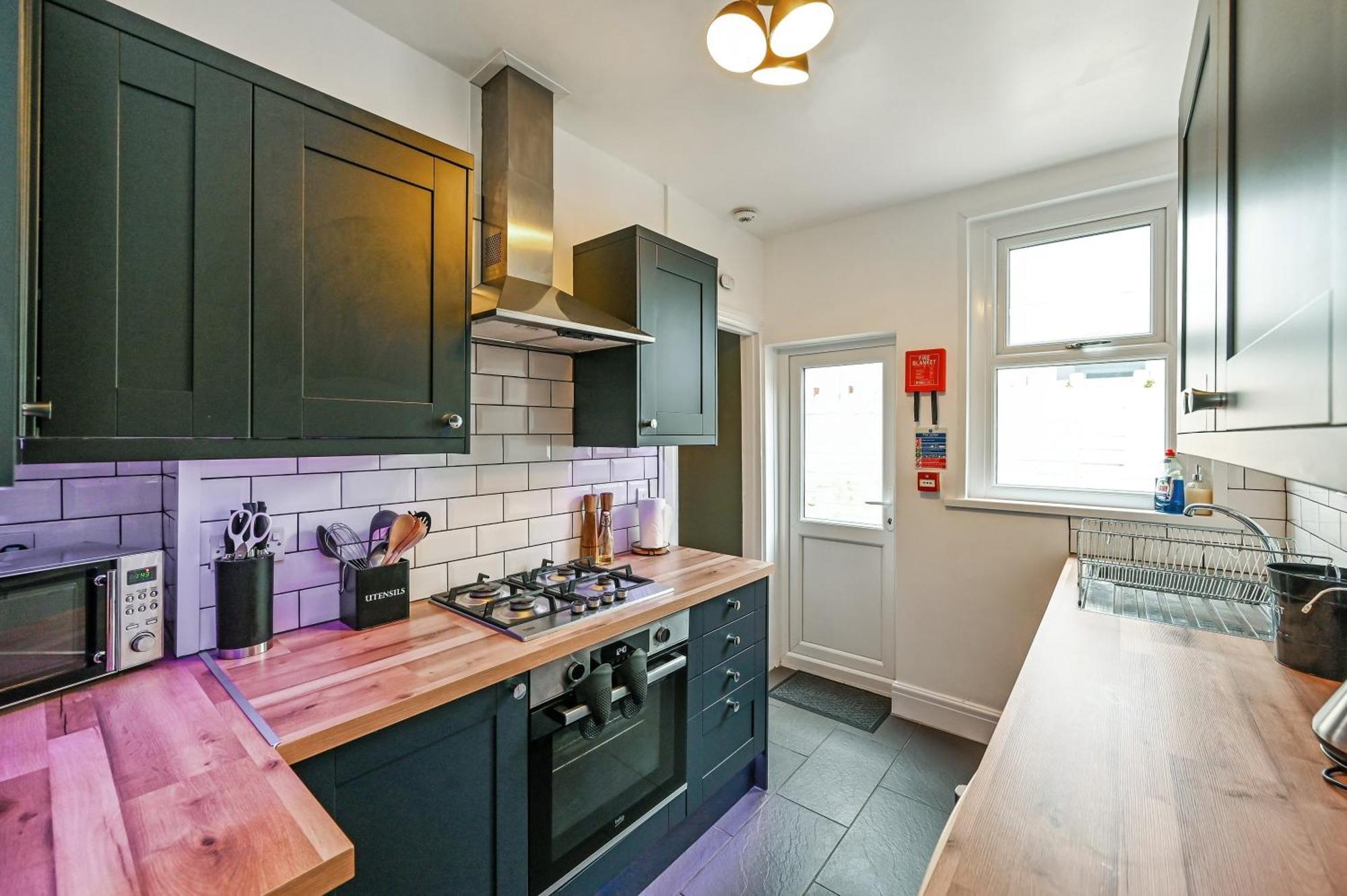 Beautiful Townhouse, Great Location - Pet Friendly Villa Cardiff Buitenkant foto