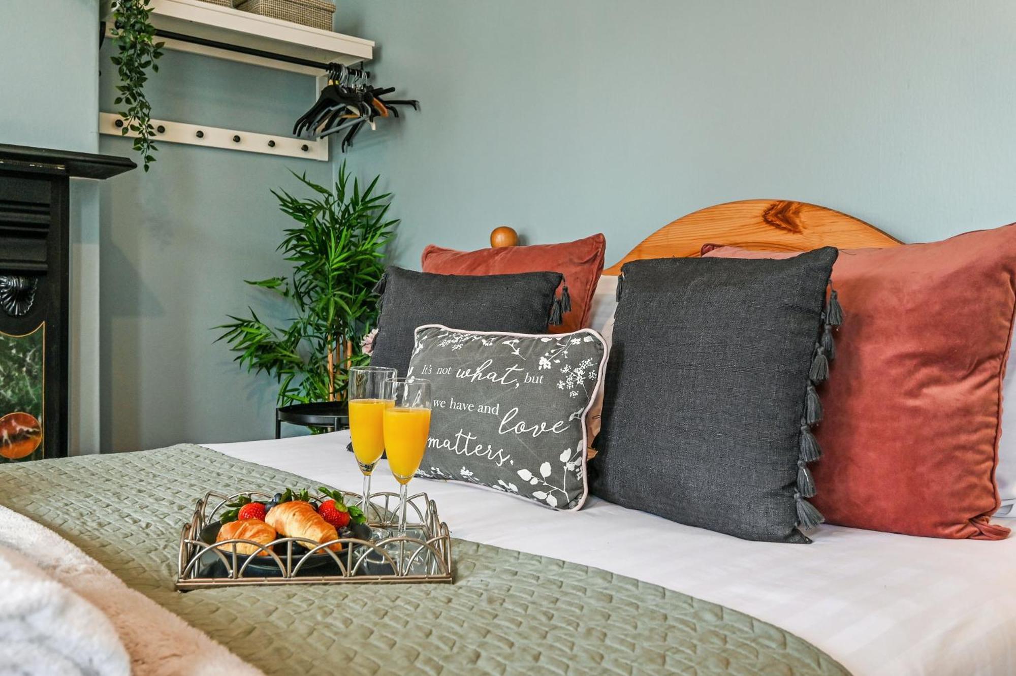 Beautiful Townhouse, Great Location - Pet Friendly Villa Cardiff Buitenkant foto