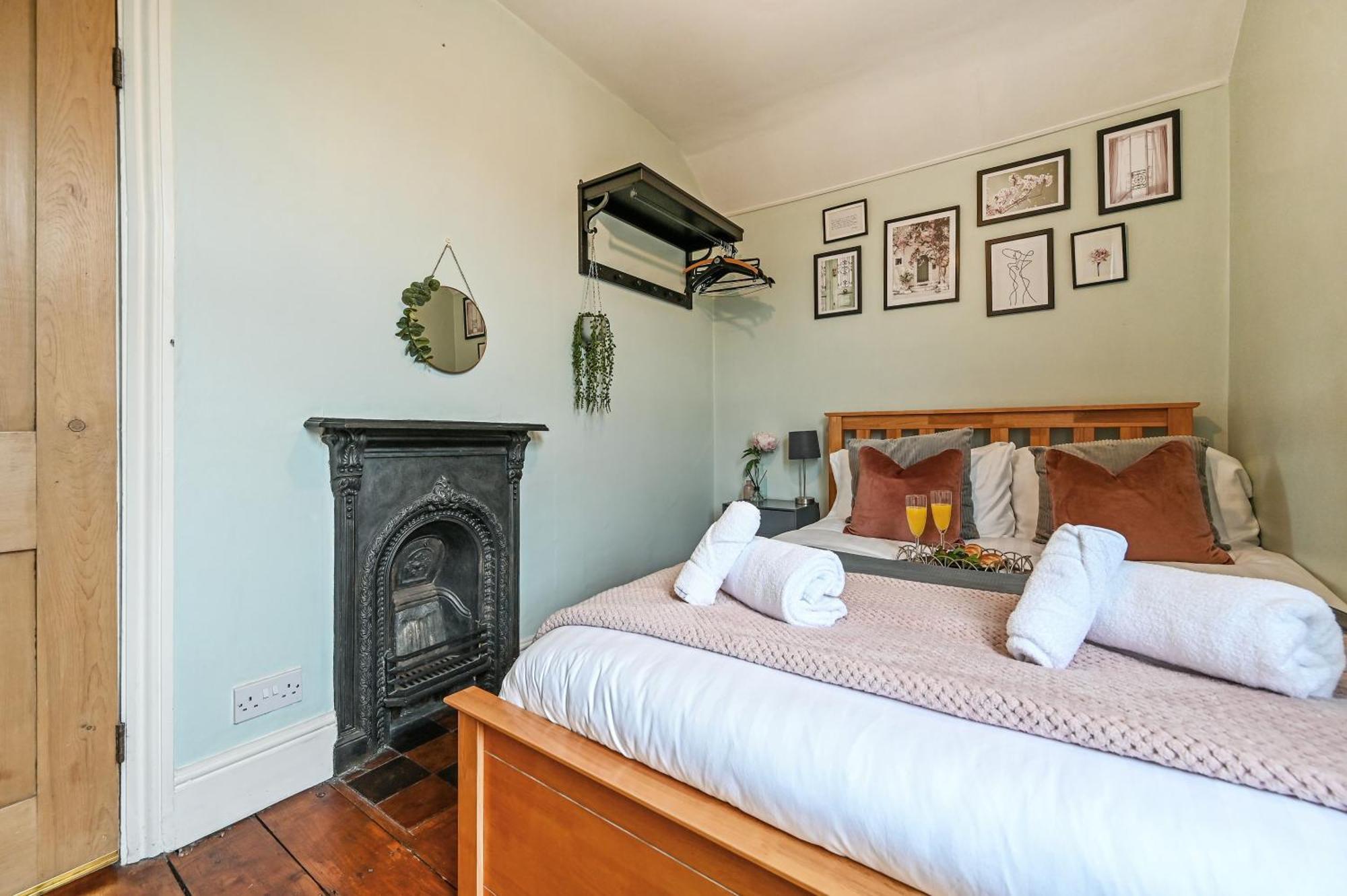 Beautiful Townhouse, Great Location - Pet Friendly Villa Cardiff Buitenkant foto