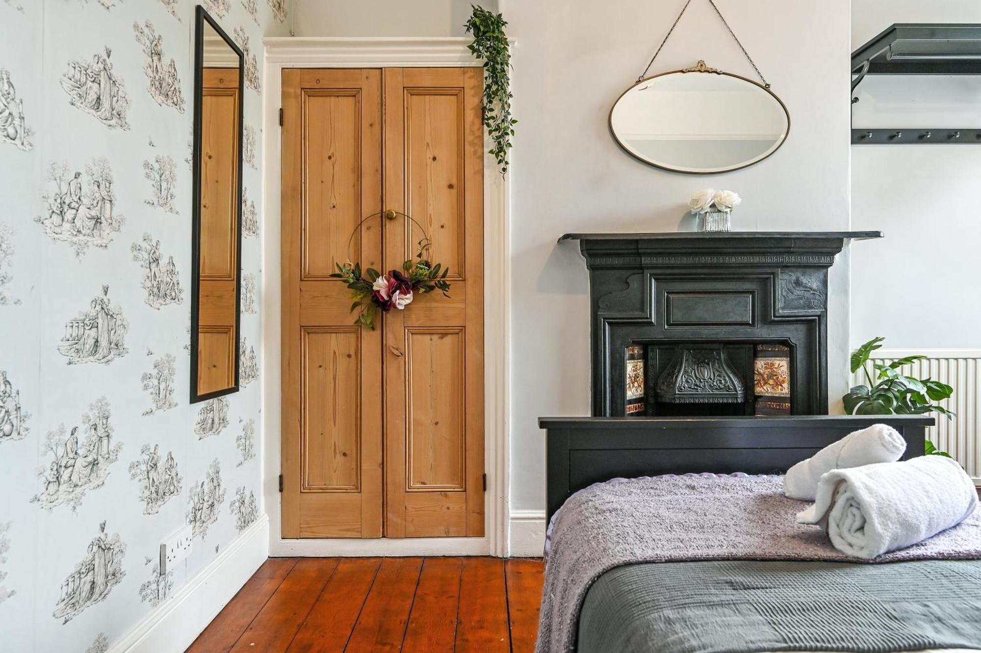 Beautiful Townhouse, Great Location - Pet Friendly Villa Cardiff Buitenkant foto