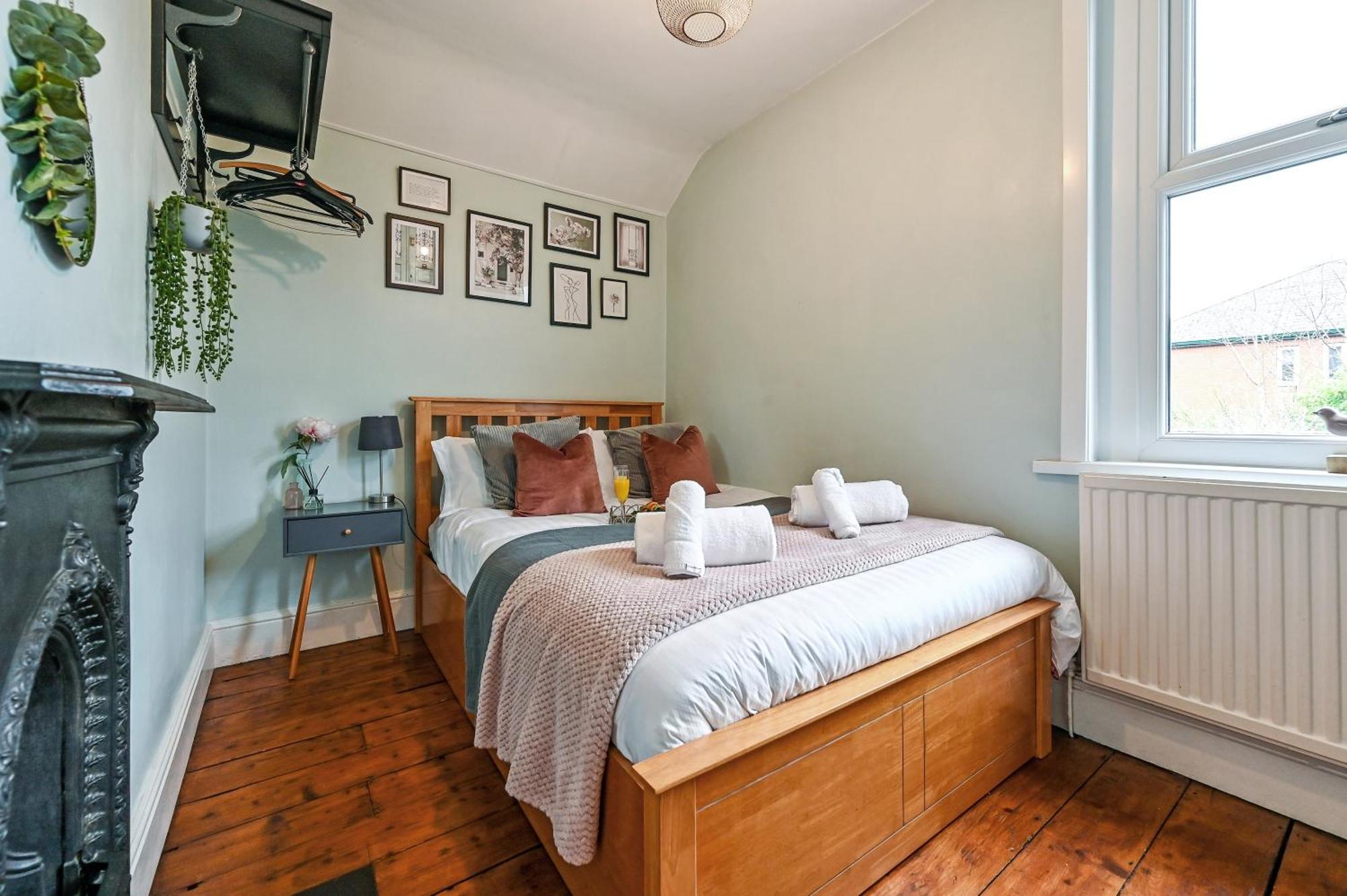 Beautiful Townhouse, Great Location - Pet Friendly Villa Cardiff Buitenkant foto