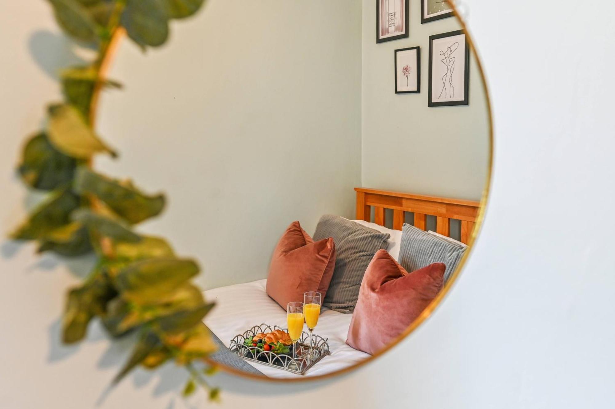 Beautiful Townhouse, Great Location - Pet Friendly Villa Cardiff Buitenkant foto