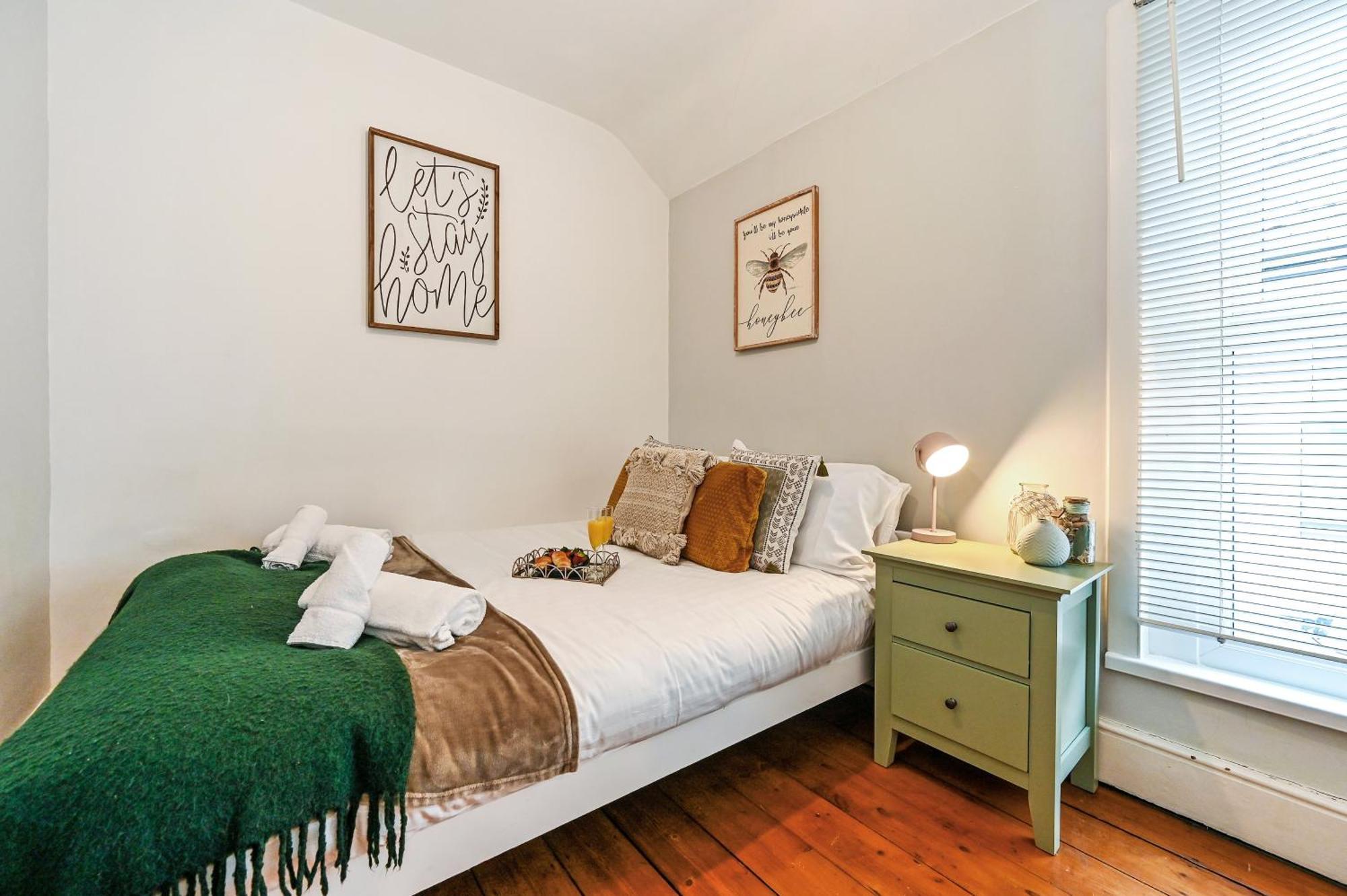 Beautiful Townhouse, Great Location - Pet Friendly Villa Cardiff Buitenkant foto