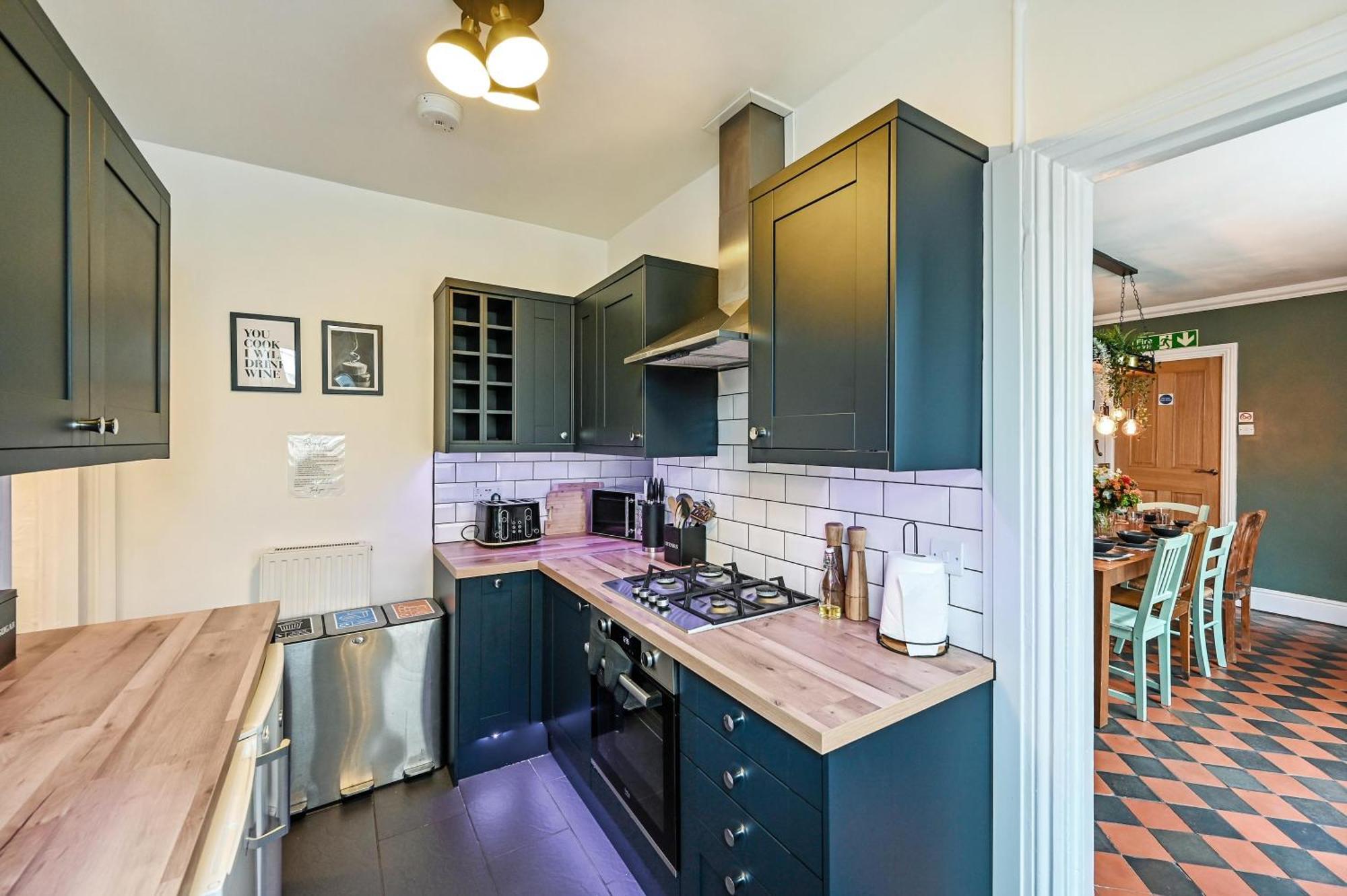 Beautiful Townhouse, Great Location - Pet Friendly Villa Cardiff Buitenkant foto